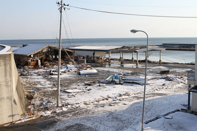 Damage / Taneichi office of Iwate Sea-Farming Association / Product promotion center / Seaside park