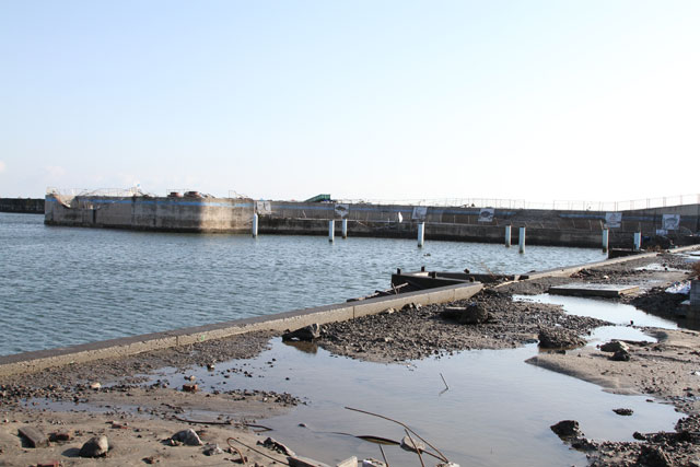 Damage / Taneichi office of Iwate Sea-Farming Association / Product promotion center / Seaside park