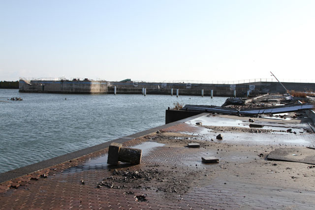 Damage / Taneichi office of Iwate Sea-Farming Association / Product promotion center / Seaside park