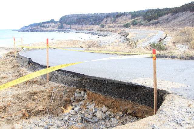 Damage / Taneichi office of Iwate Sea-Farming Association / Product promotion center / Seaside park