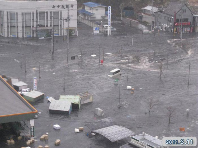 Damage / Near Honshiogama station / Tsunami 