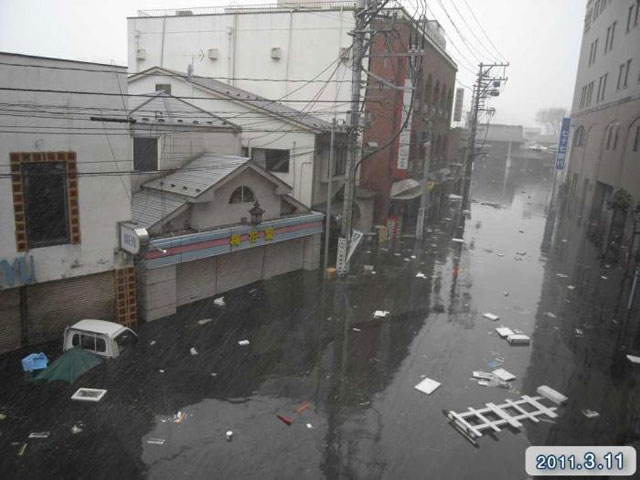 Damage / Near Ichibankan / Tsunami