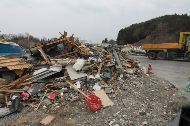 平成23年4月11日 陸自ヘリから撮影 空撮