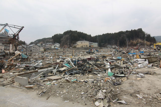 平成23年4月11日 陸自ヘリから撮影 空撮