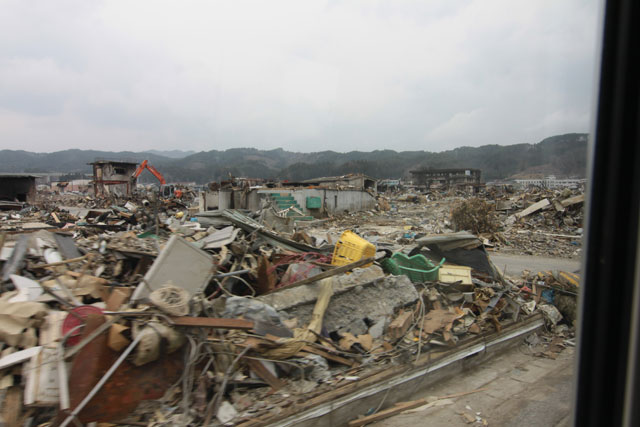 平成23年4月11日 陸自ヘリから撮影 空撮