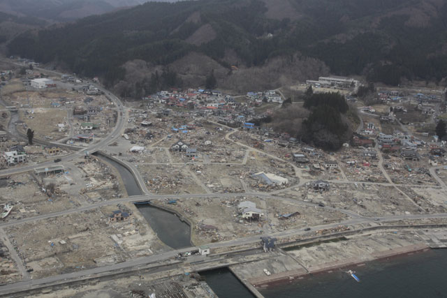 平成23年4月11日 陸自ヘリから撮影 空撮