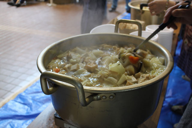 Japan Sumo Association Volunteer / Warm meal service