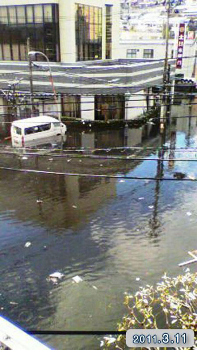 被災 本塩釜駅付近