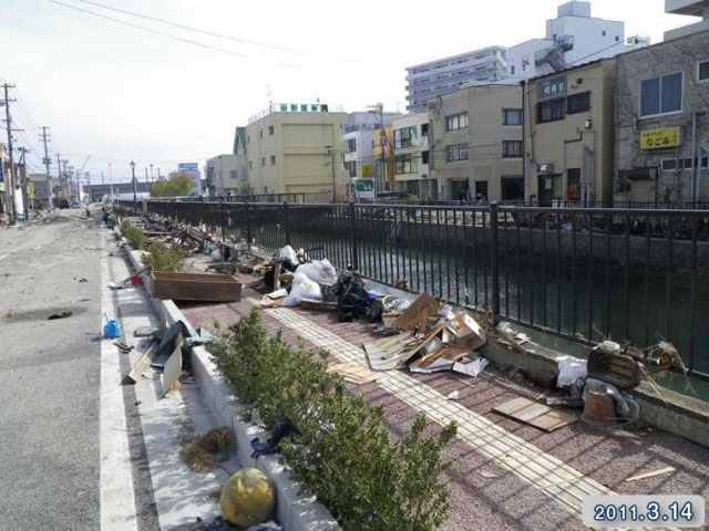 被災 本塩釜駅付近