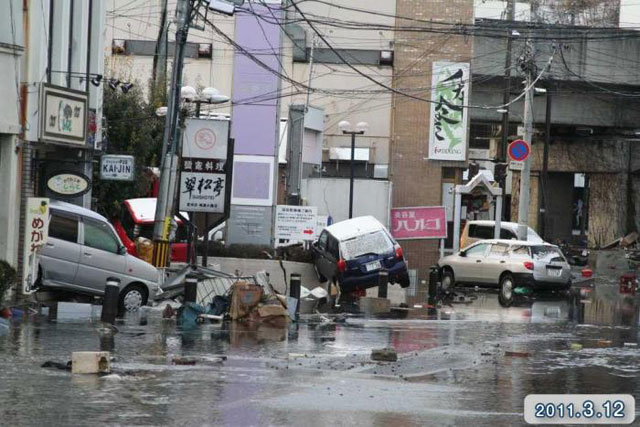 被災 本塩釜駅付近