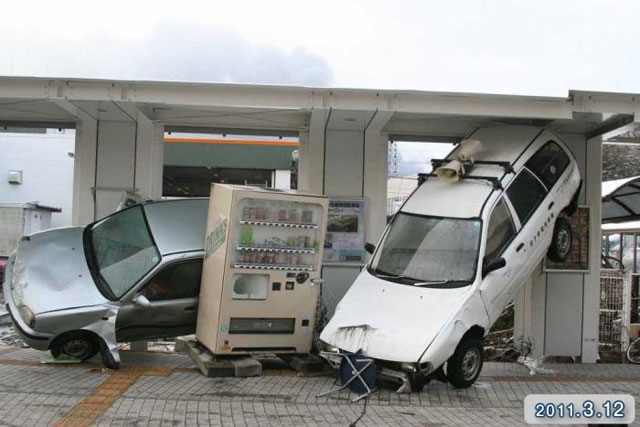 被災 本塩釜駅付近