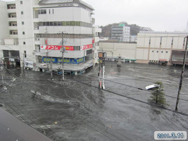 被災 本塩釜駅付近 津波