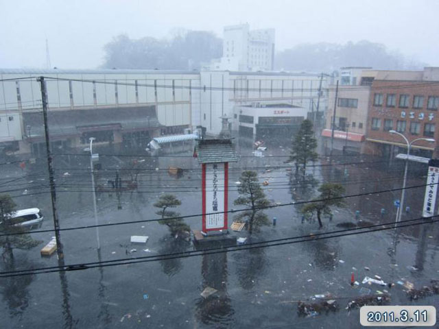 被災 本塩釜駅付近 津波