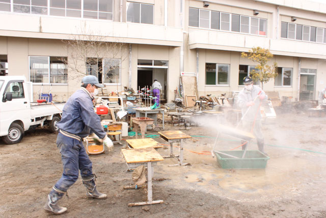 真野小学校 清掃活動