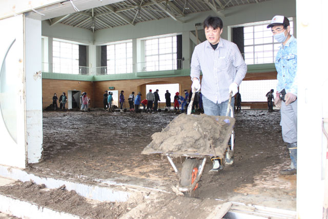 真野小学校 清掃活動