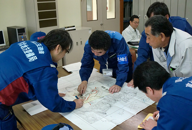 リエゾン 田野畑村リエゾンによる調査要請箇所の説明を受ける 国土交通省東北地方整備局資料