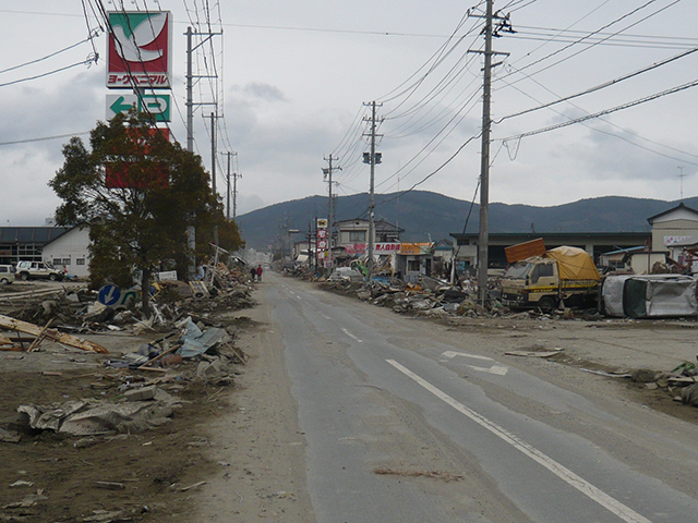 被災  国道398号牧山道路合流後すぐ 女川方向 筒場付近  