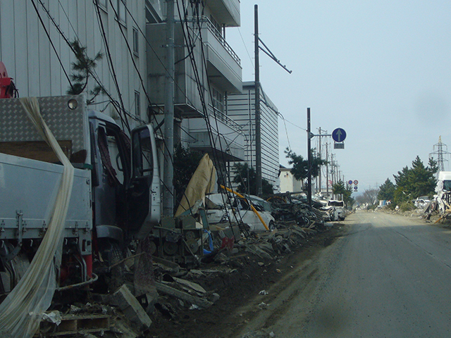 被災 湯沢川国 多賀城市 被災状況 がれき等