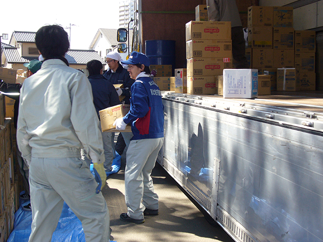 物資 湯沢河国 多賀城市 支援物資 荷卸し