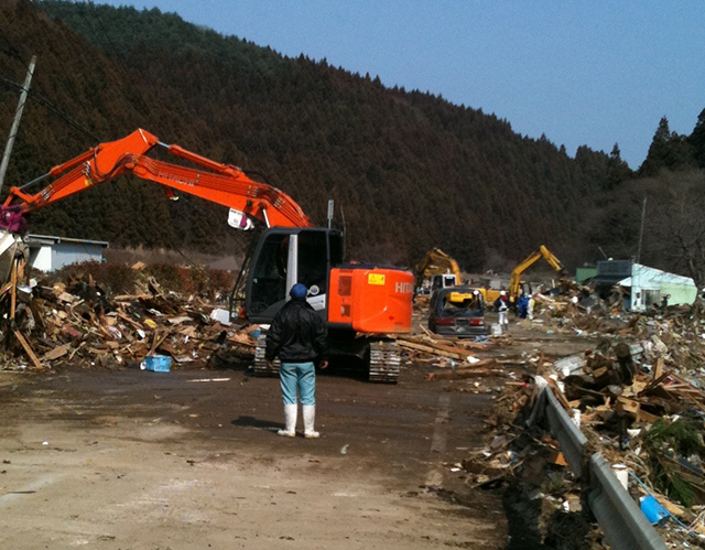 啓開 啓開作業中 南三陸町R45号 国土交通省東北地方整備局資料 