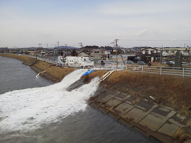 排水ポンプ 定川