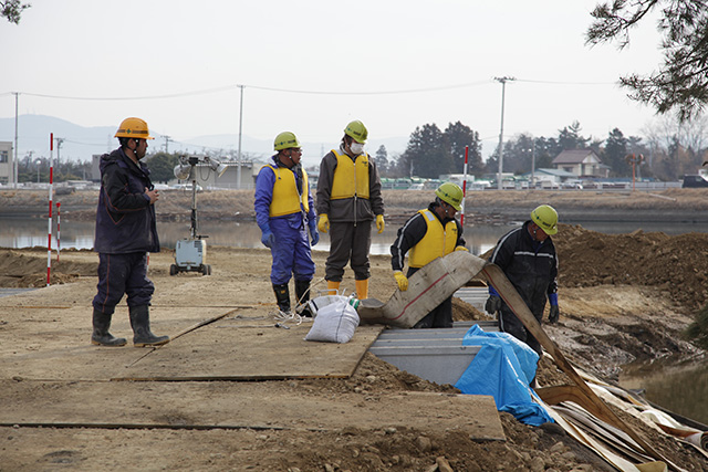 定川 排水作業