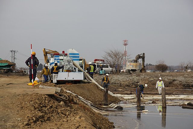 定川 排水作業 排水ポンプ車